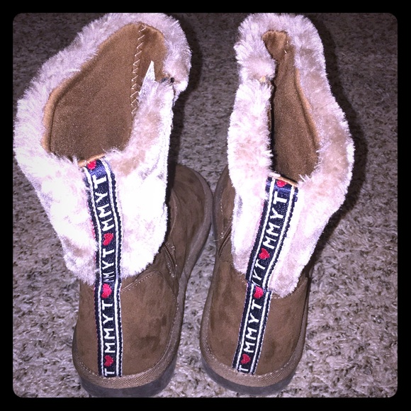 Boots - Picture 3 of 6